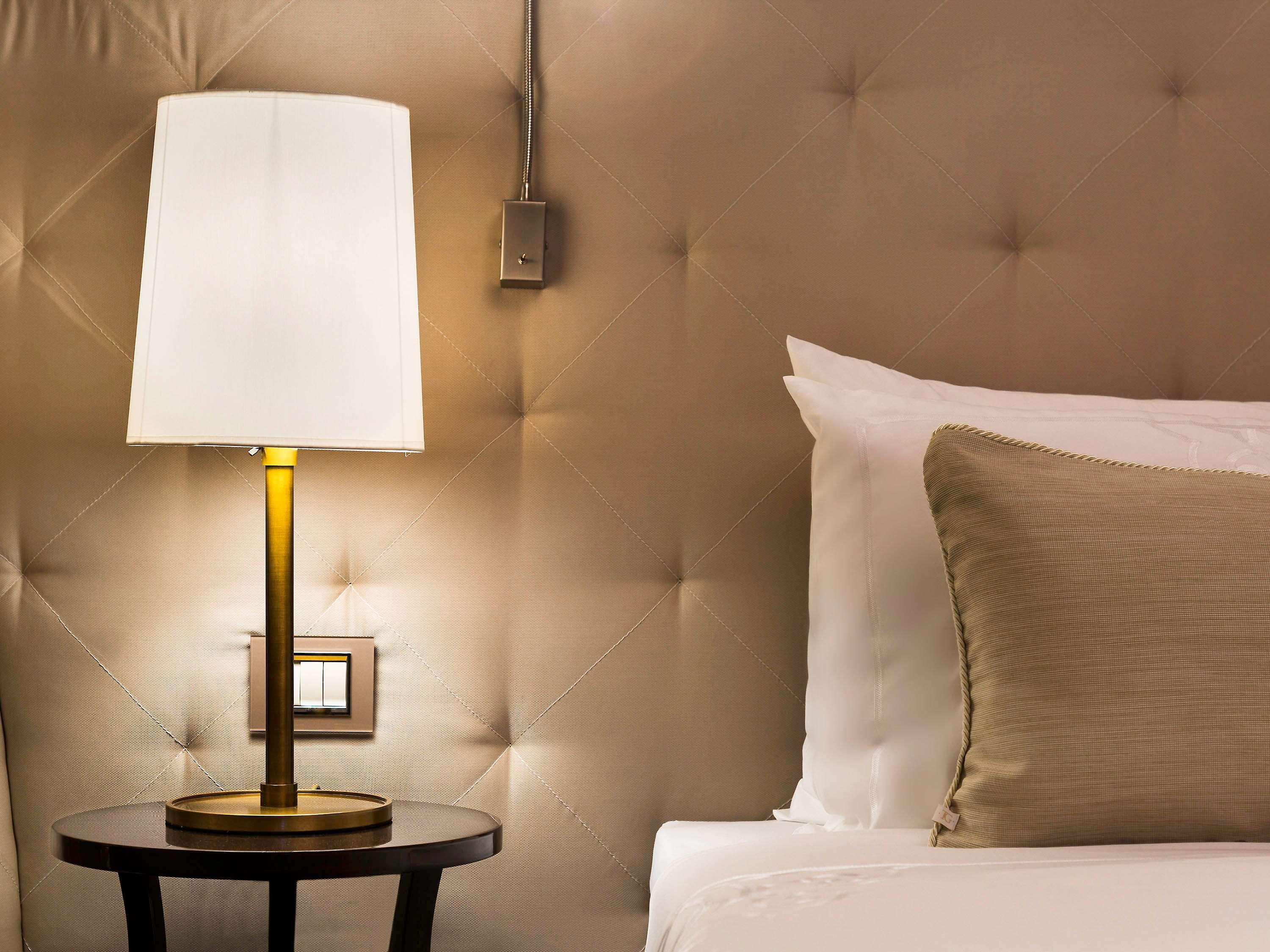 David Tower Hotel Netanya By Prima Hotels - 16 Years Plus Екстер'єр фото A table lamp