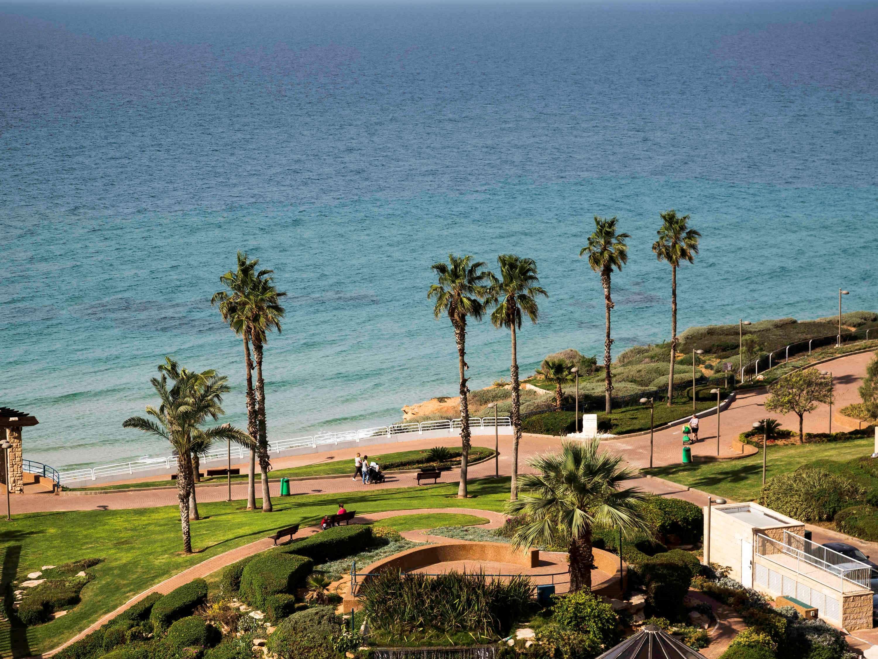 David Tower Hotel Netanya By Prima Hotels - 16 Years Plus Екстер'єр фото View of the Mediterranean Sea from the campus