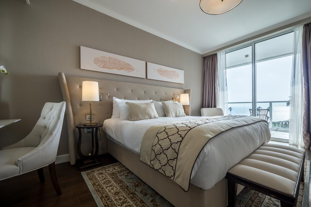 David Tower Hotel Netanya By Prima Hotels - 16 Years Plus Екстер'єр фото A bedroom at the Ritz-Carlton, Maldives